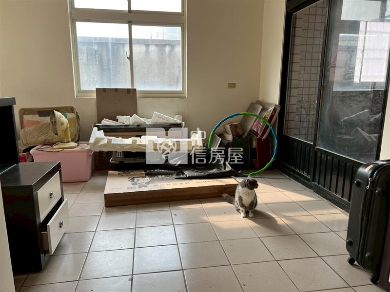 中央路85℃附近邊間透天房屋室內格局與周邊環境