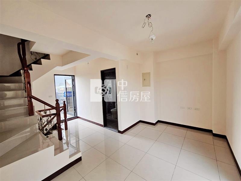 大園全新五房車別墅房屋室內格局與周邊環境