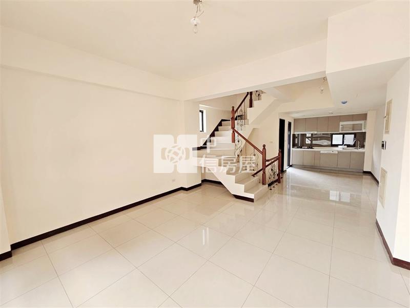 大園全新五房車別墅房屋室內格局與周邊環境