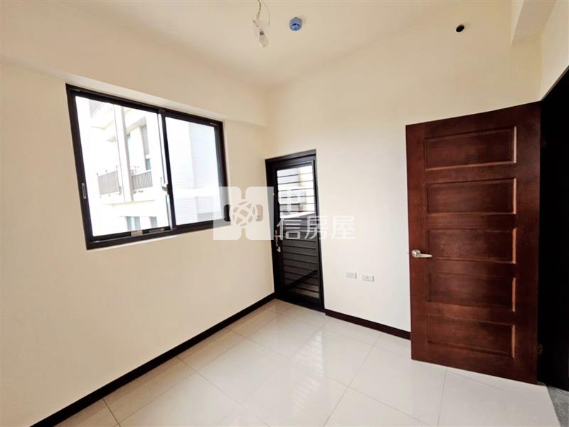 大園全新五房車別墅房屋室內格局與周邊環境