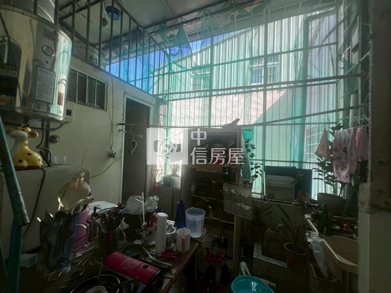 勤益中山商圈店面房屋室內格局與周邊環境