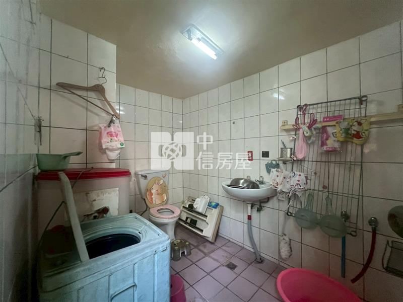 勤益中山商圈店面房屋室內格局與周邊環境