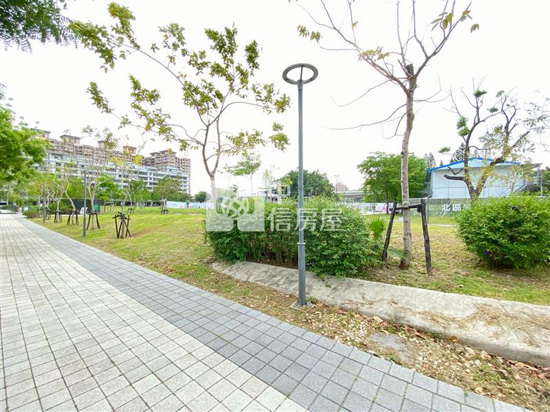 豬事圓滿公園旁正1房1廳尬車位美套房房屋室內格局與周邊環境