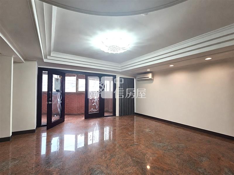 興安旅順視野大三房雙平車房屋室內格局與周邊環境