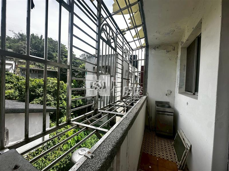 ▲暖暖警察局旁三樓房屋室內格局與周邊環境