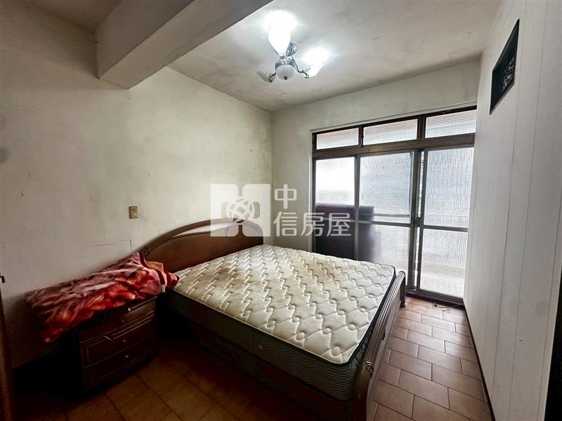 ▲暖暖警察局旁三樓房屋室內格局與周邊環境