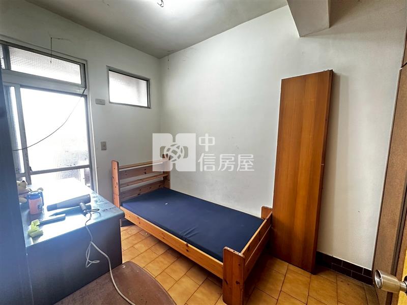 ▲暖暖警察局旁三樓房屋室內格局與周邊環境