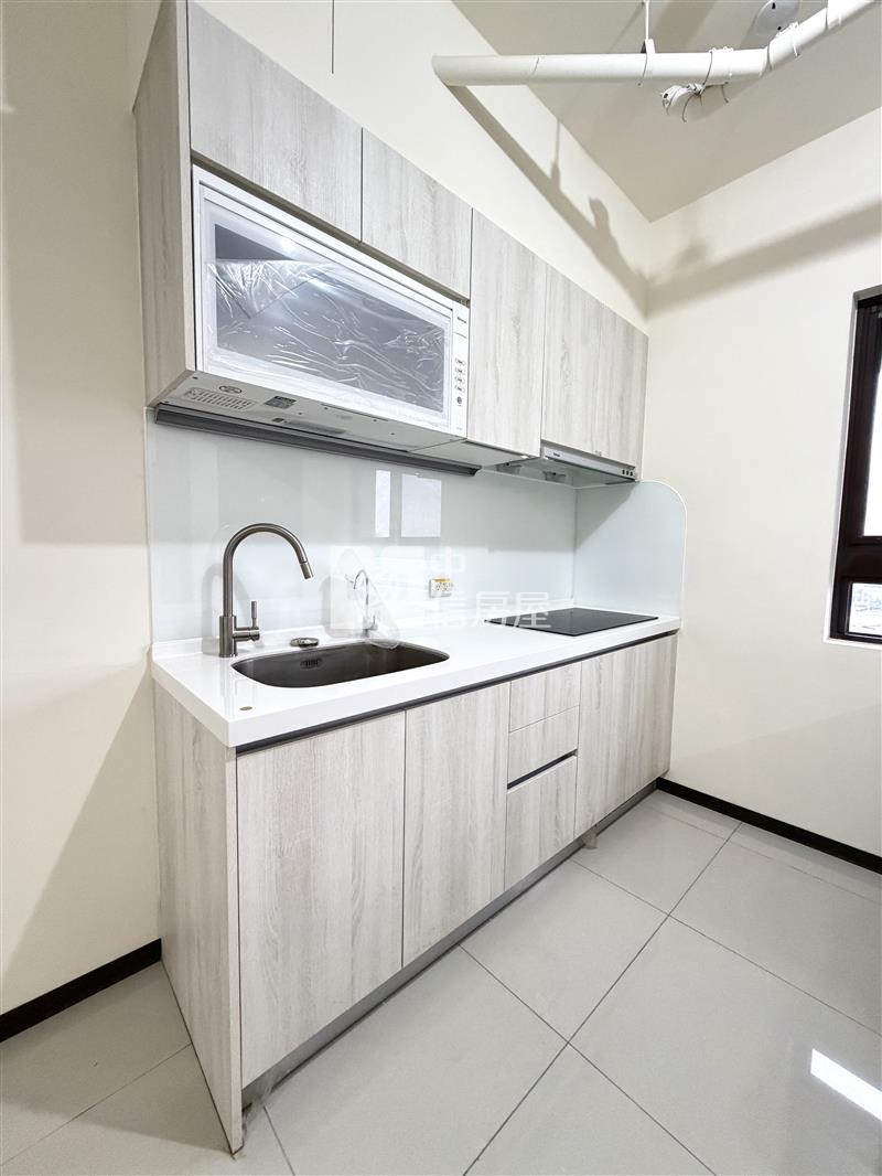 【神馬】(專任)A18青埔高鐵喜徠登3改2房車房屋室內格局與周邊環境