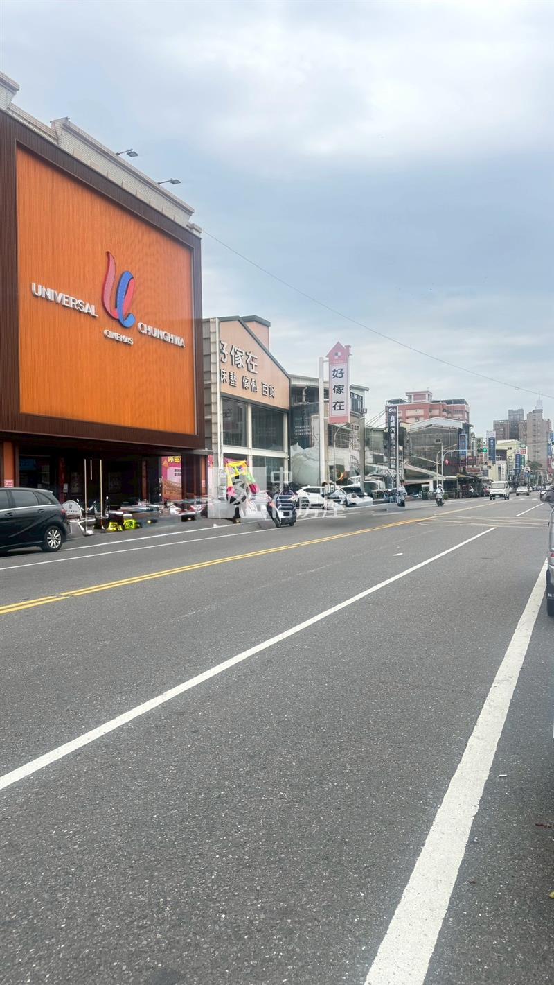 影城旁平房建地房屋室內格局與周邊環境