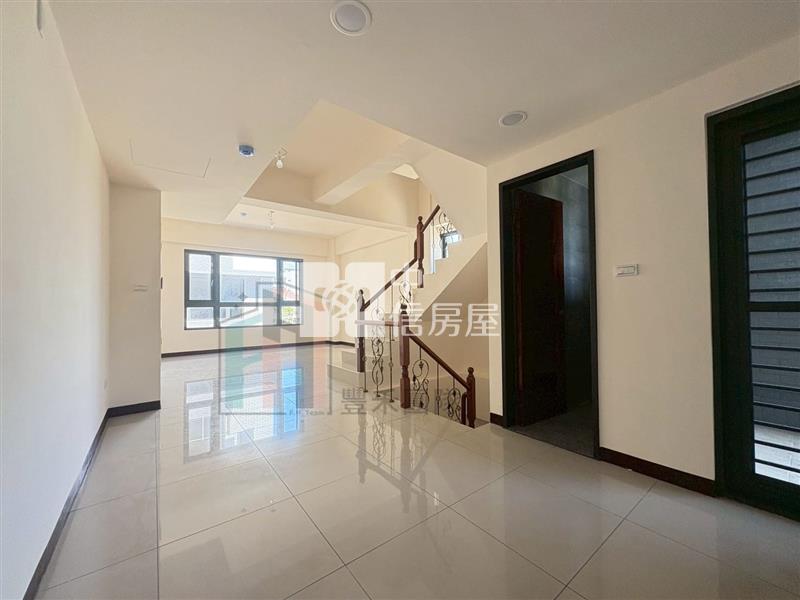 【豐禾】大園高誠君璽全新美別墅房屋室內格局與周邊環境