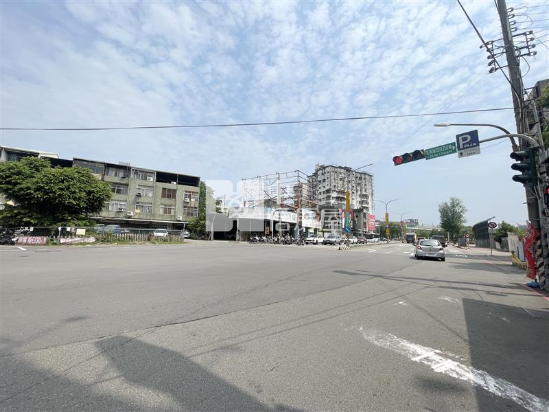 東區低總價三房平車房屋室內格局與周邊環境