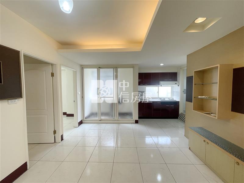 東區低總價三房平車房屋室內格局與周邊環境