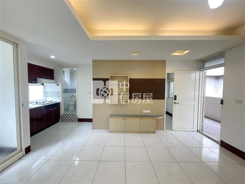 東區低總價三房平車房屋室內格局與周邊環境