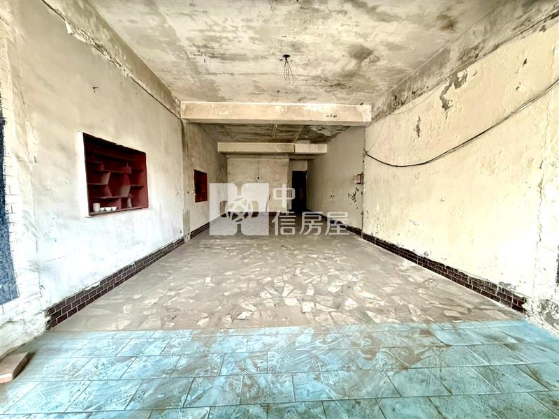 龍潭804旁大地坪透店(需整理)房屋室內格局與周邊環境