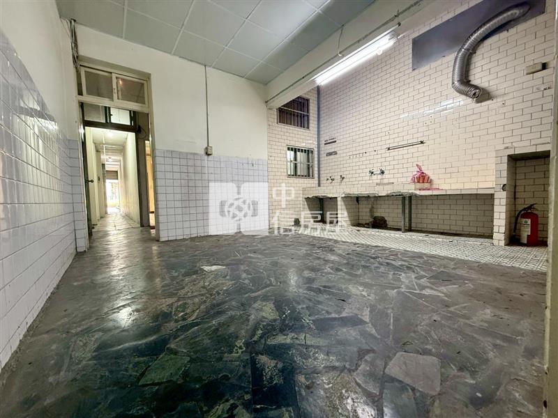 龍潭804旁大地坪透店(需整理)房屋室內格局與周邊環境