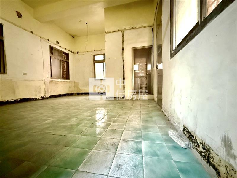 龍潭804旁大地坪透店(需整理)房屋室內格局與周邊環境