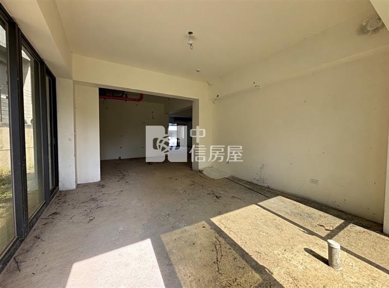 楊梅公園藝品 邊間百坪電梯別墅房屋室內格局與周邊環境