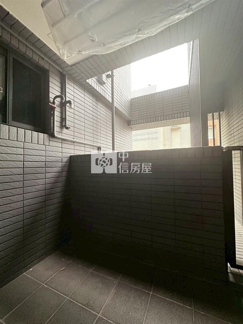 富宇上和苑最美次頂樓兩房兩衛+雙平車房屋室內格局與周邊環境