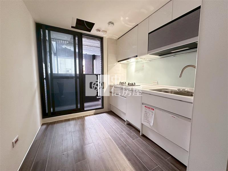 富宇上和苑最美次頂樓兩房兩衛+雙平車房屋室內格局與周邊環境