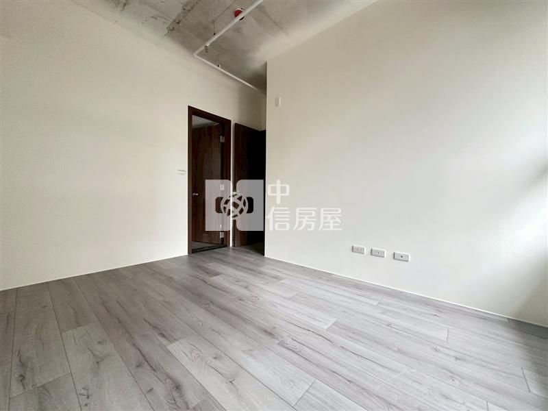 富宇上和苑最美次頂樓兩房兩衛+雙平車房屋室內格局與周邊環境