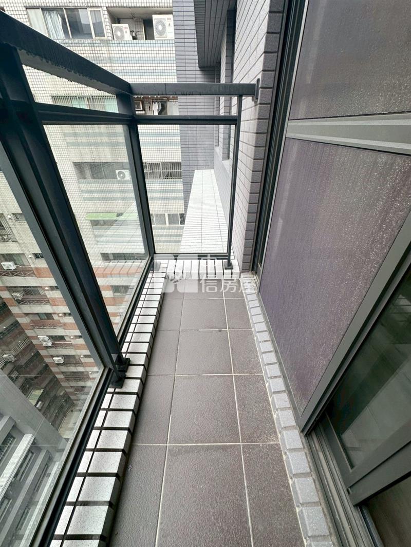 富宇上和苑最美次頂樓兩房兩衛+雙平車房屋室內格局與周邊環境