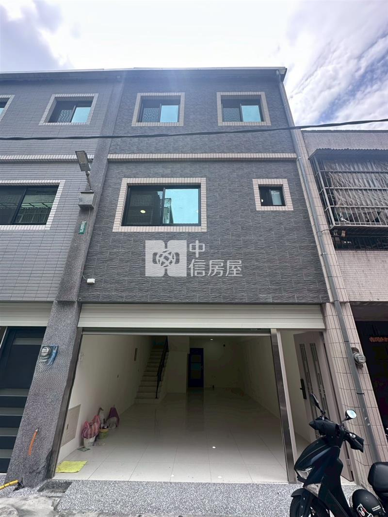 近高榮國小旁翻新美透天房屋室內格局與周邊環境