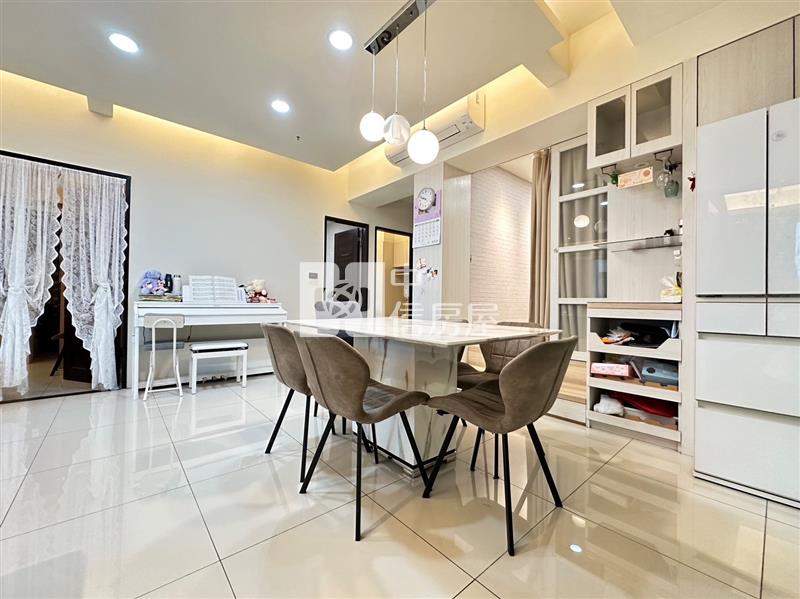 楊梅車站高級大樓4房車房屋室內格局與周邊環境