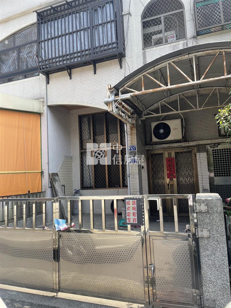 松竹國小前院停車別墅房屋室內格局與周邊環境