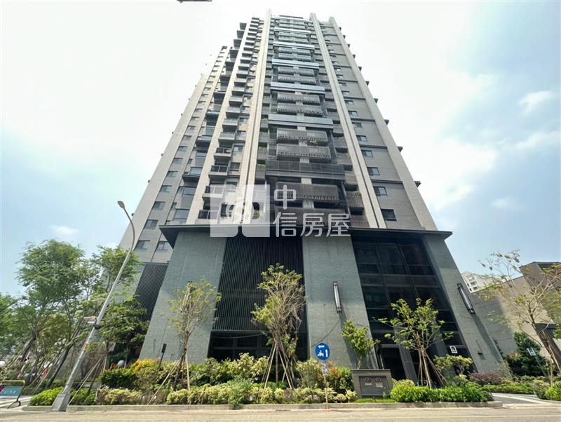 大里一期商業區企業級電梯店面房屋室內格局與周邊環境