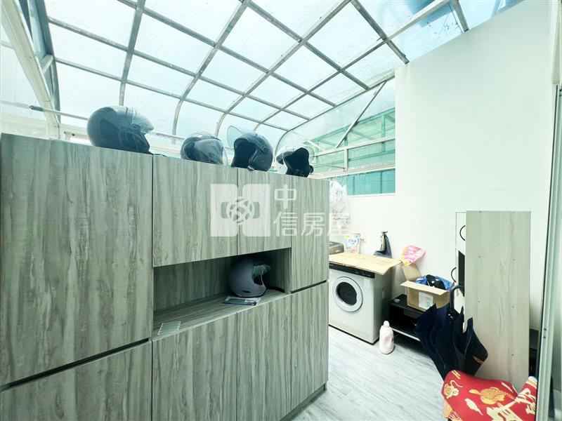 平鎮家樂福旁美裝潢車庫別墅房屋室內格局與周邊環境