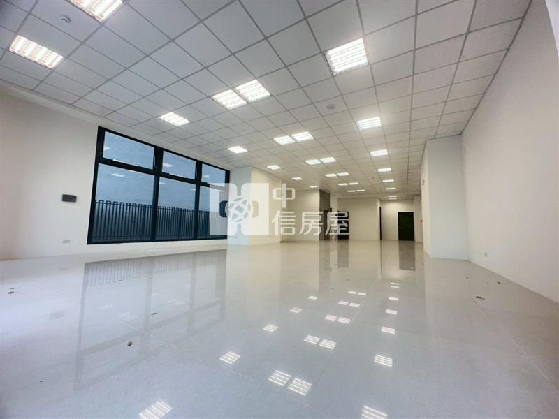 正德芳南路1+2F百坪電梯店面房屋室內格局與周邊環境