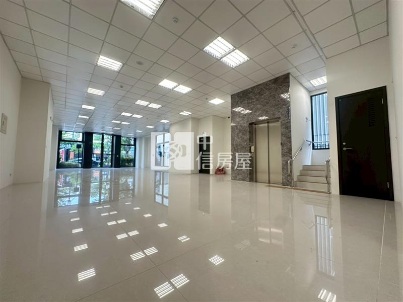 正德芳南路1+2F百坪電梯店面房屋室內格局與周邊環境