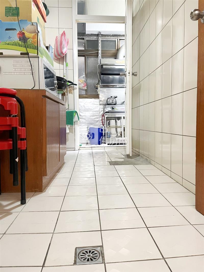 【新世紀】草漯國小華厦3房房屋室內格局與周邊環境