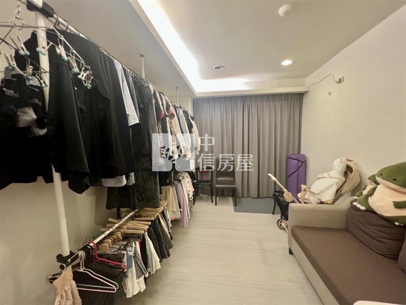 平鎮家樂福旁裝潢溫馨3改2房房屋室內格局與周邊環境