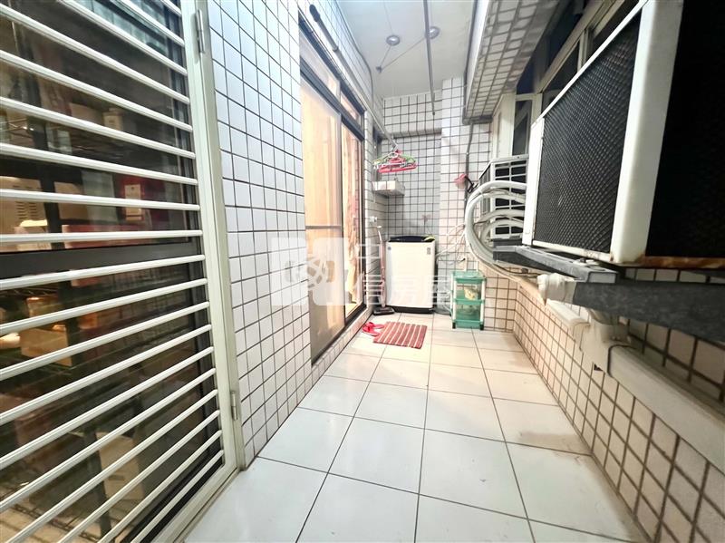 平鎮家樂福旁裝潢溫馨3改2房房屋室內格局與周邊環境