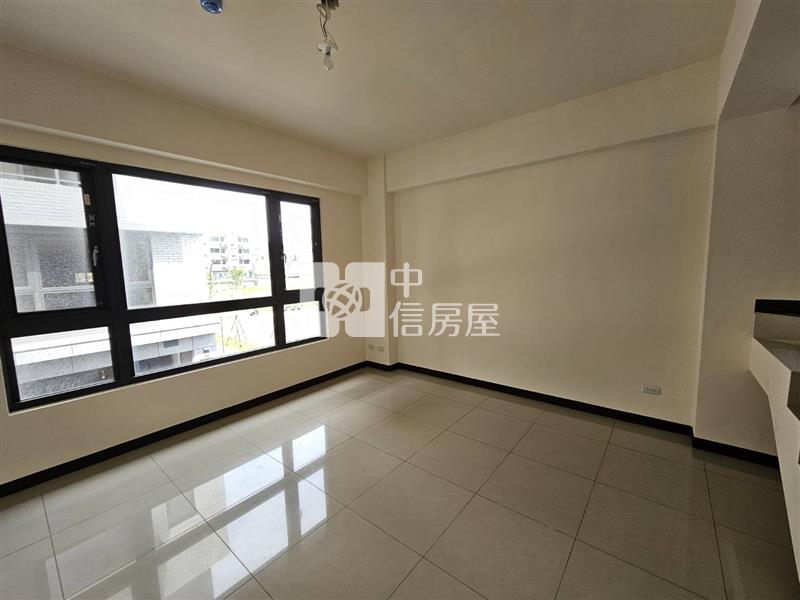 客運園區全新社區透天五房車房屋室內格局與周邊環境