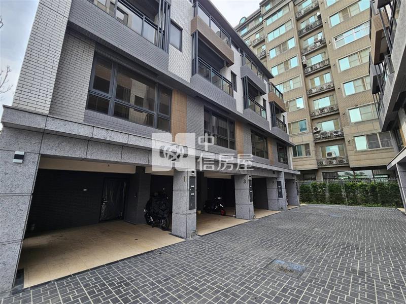 客運園區全新社區透天五房車房屋室內格局與周邊環境