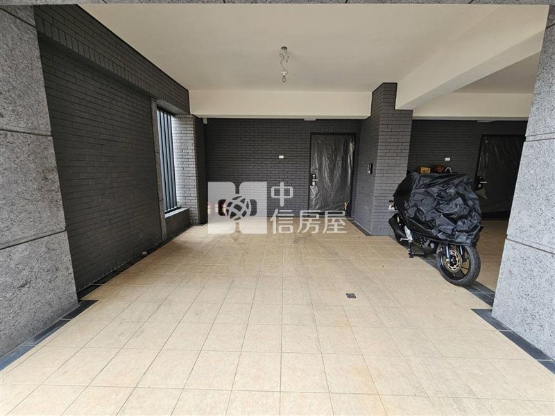 客運園區全新社區透天五房車房屋室內格局與周邊環境