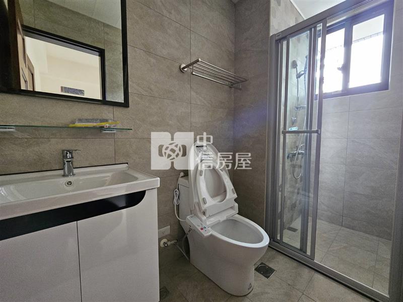 客運園區全新社區透天五房車房屋室內格局與周邊環境