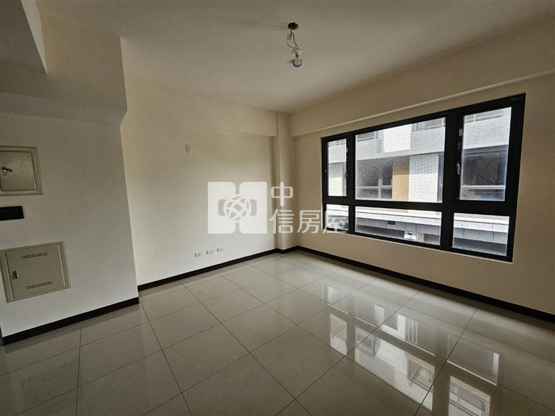 客運園區全新社區透天五房車房屋室內格局與周邊環境