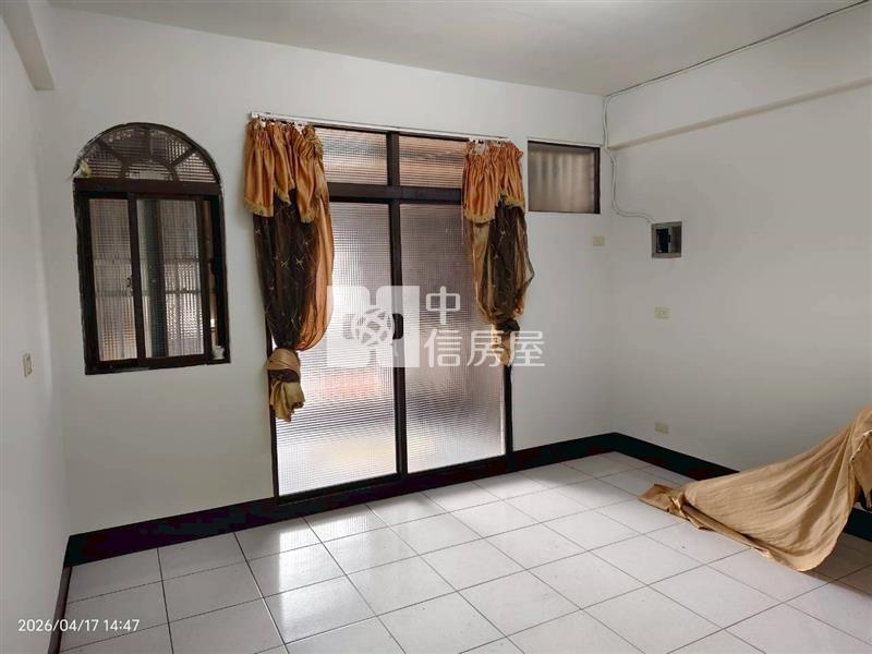 埤頭中和國小旁車庫別墅房屋室內格局與周邊環境