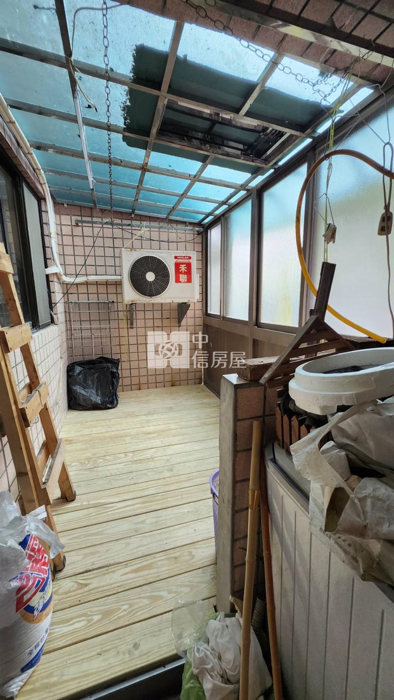 5Y39幸福華城四房寬敞空間房屋室內格局與周邊環境