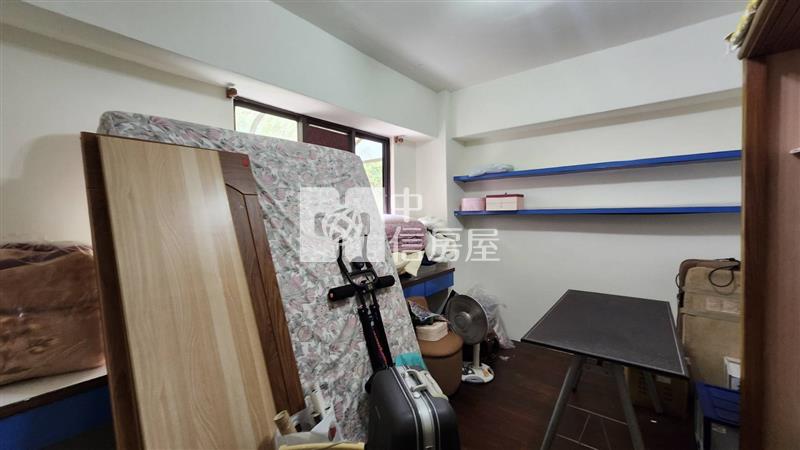 5Y39幸福華城四房寬敞空間房屋室內格局與周邊環境