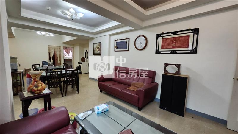 5Y39幸福華城四房寬敞空間房屋室內格局與周邊環境