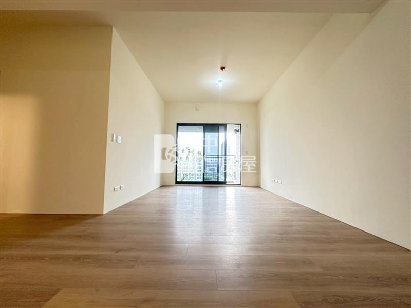 十四期國泰美禾朝南面公園三房雙平車房屋室內格局與周邊環境