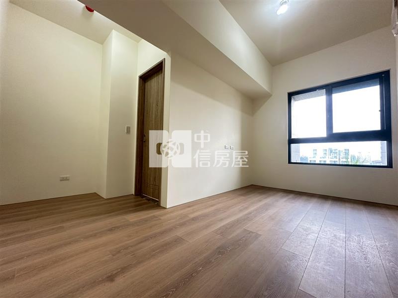 十四期國泰美禾朝南面公園三房雙平車房屋室內格局與周邊環境