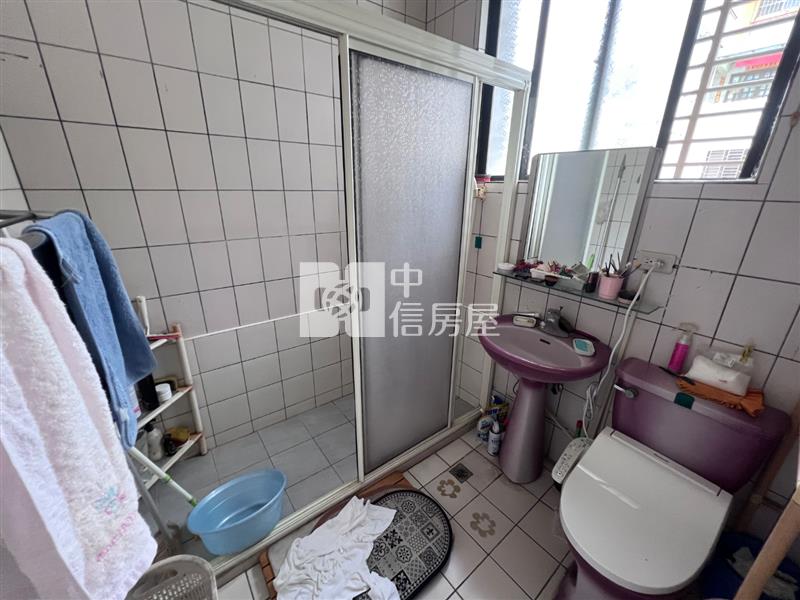 內壢忠孝路面寬透天房屋室內格局與周邊環境