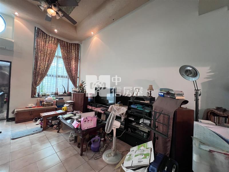 內壢忠孝路面寬透天房屋室內格局與周邊環境