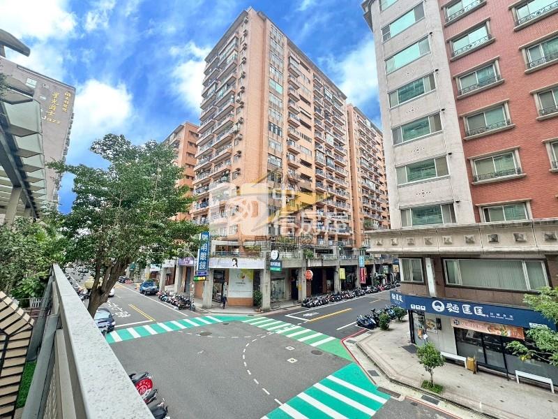 【星鑽】(專委)☆星光市☆正學區低公設3房車房屋室內格局與周邊環境