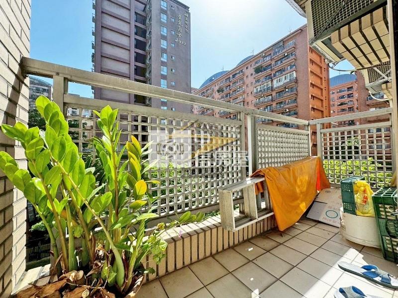 【星鑽】(專委)☆星光市☆正學區低公設3房車房屋室內格局與周邊環境